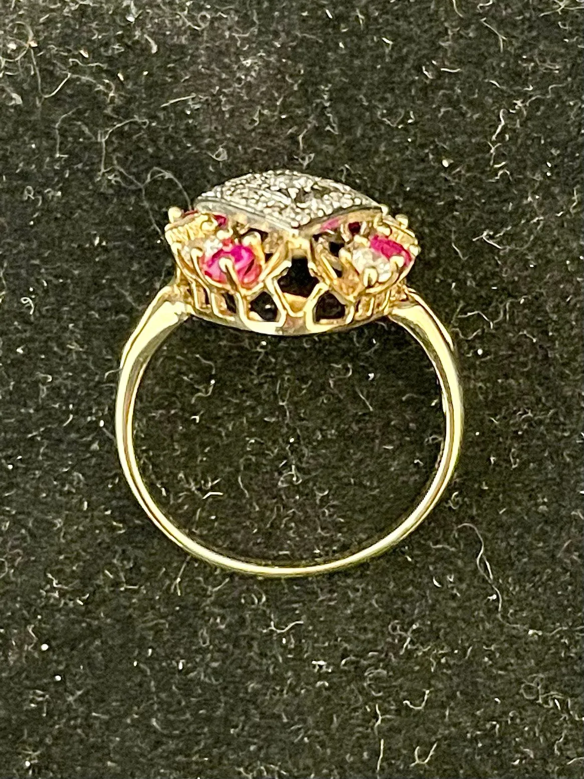 1920s Design Unique SYG/SWG Diamond & Ruby Ring - $8K Appraisal Value w/CoA!
