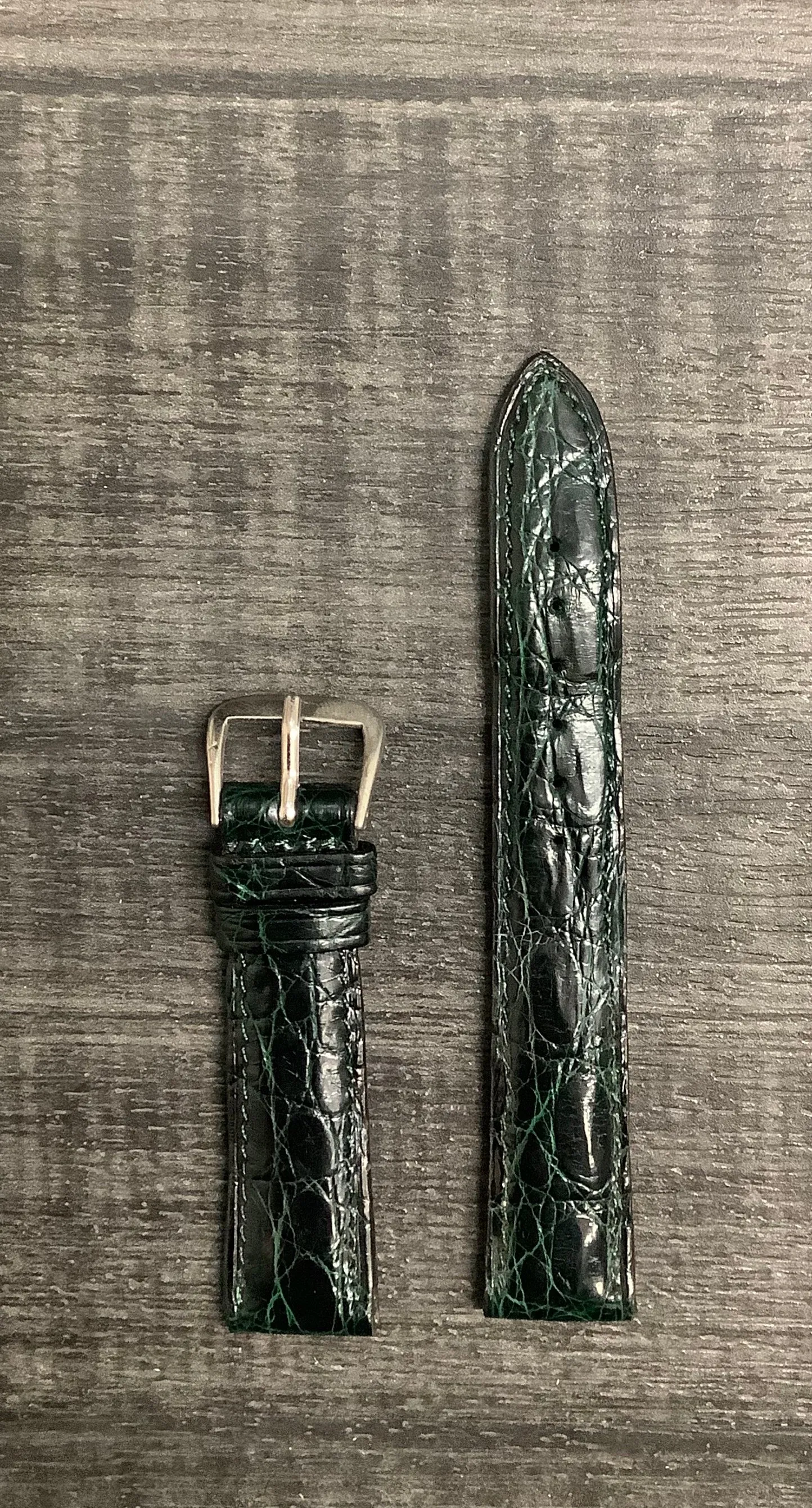 AUDEMARS PIGUET Dark Green Padded Crocodile Leather Watch Strap - $650 APR VALUE w/ CoA! ✓