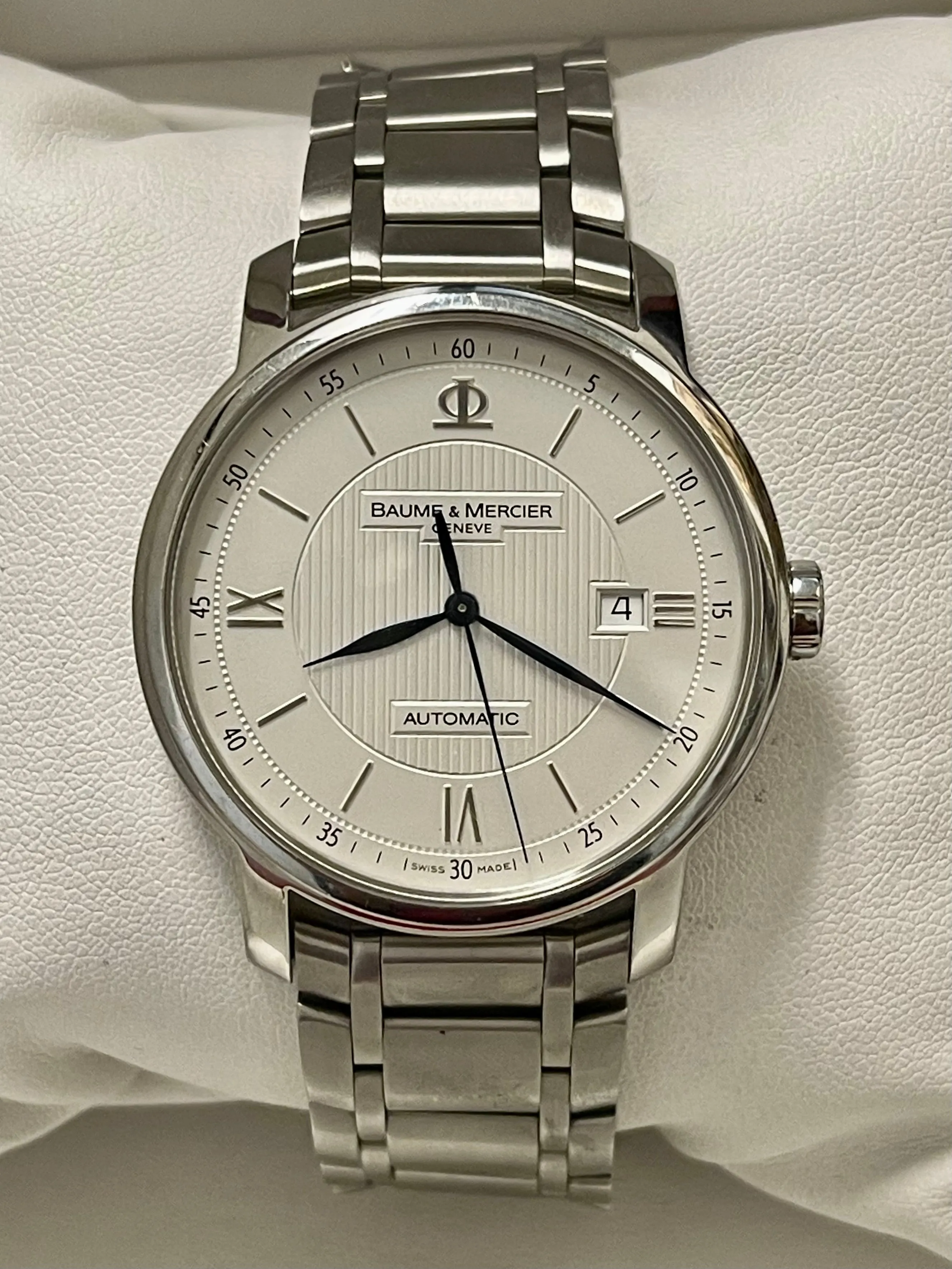 Baume & Mercier Classima Automatic Date Feature SS Men's Watch - $8K APR w/ COA!