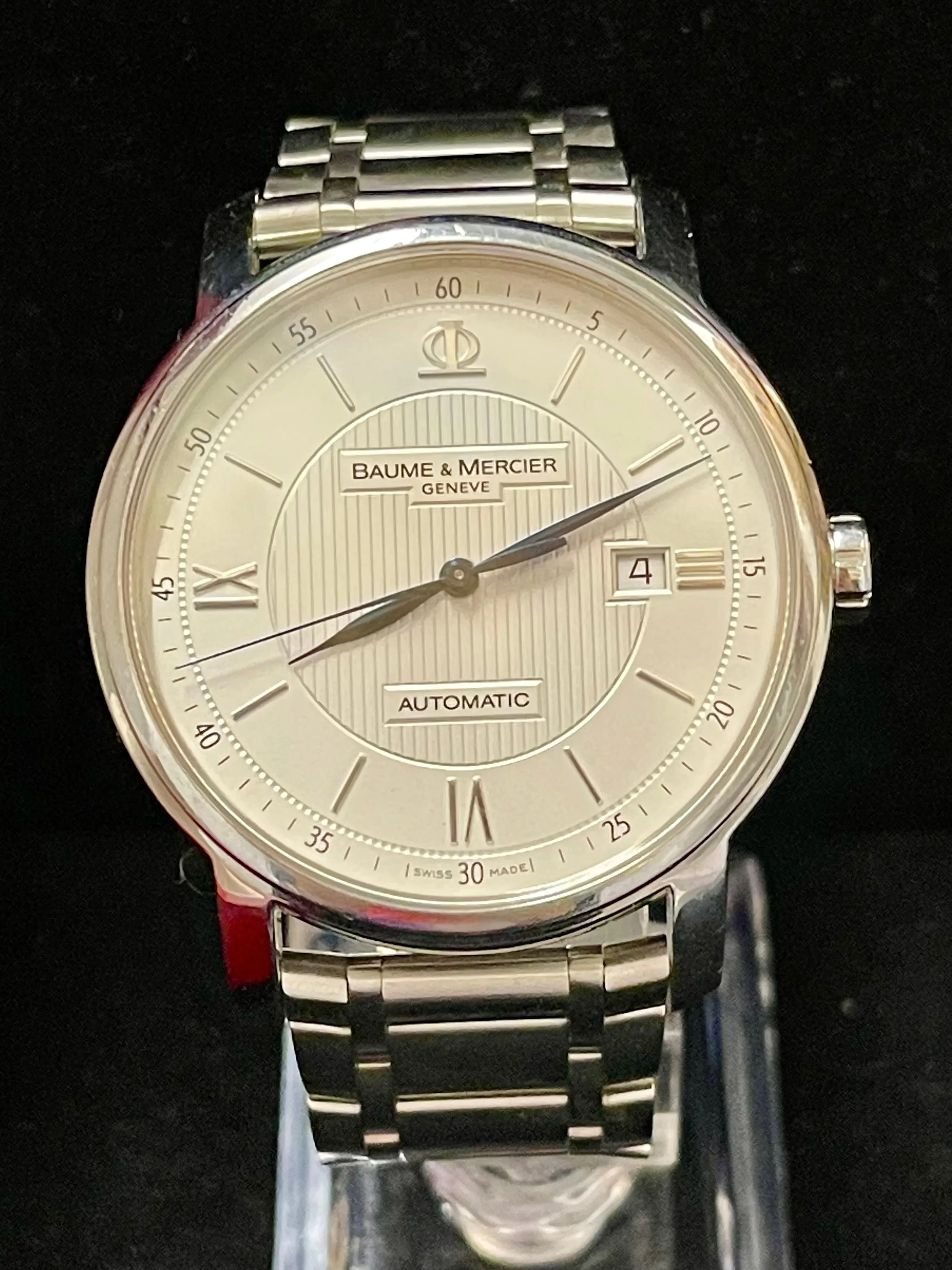Baume & Mercier Classima Automatic Date Feature SS Men's Watch - $8K APR w/ COA!