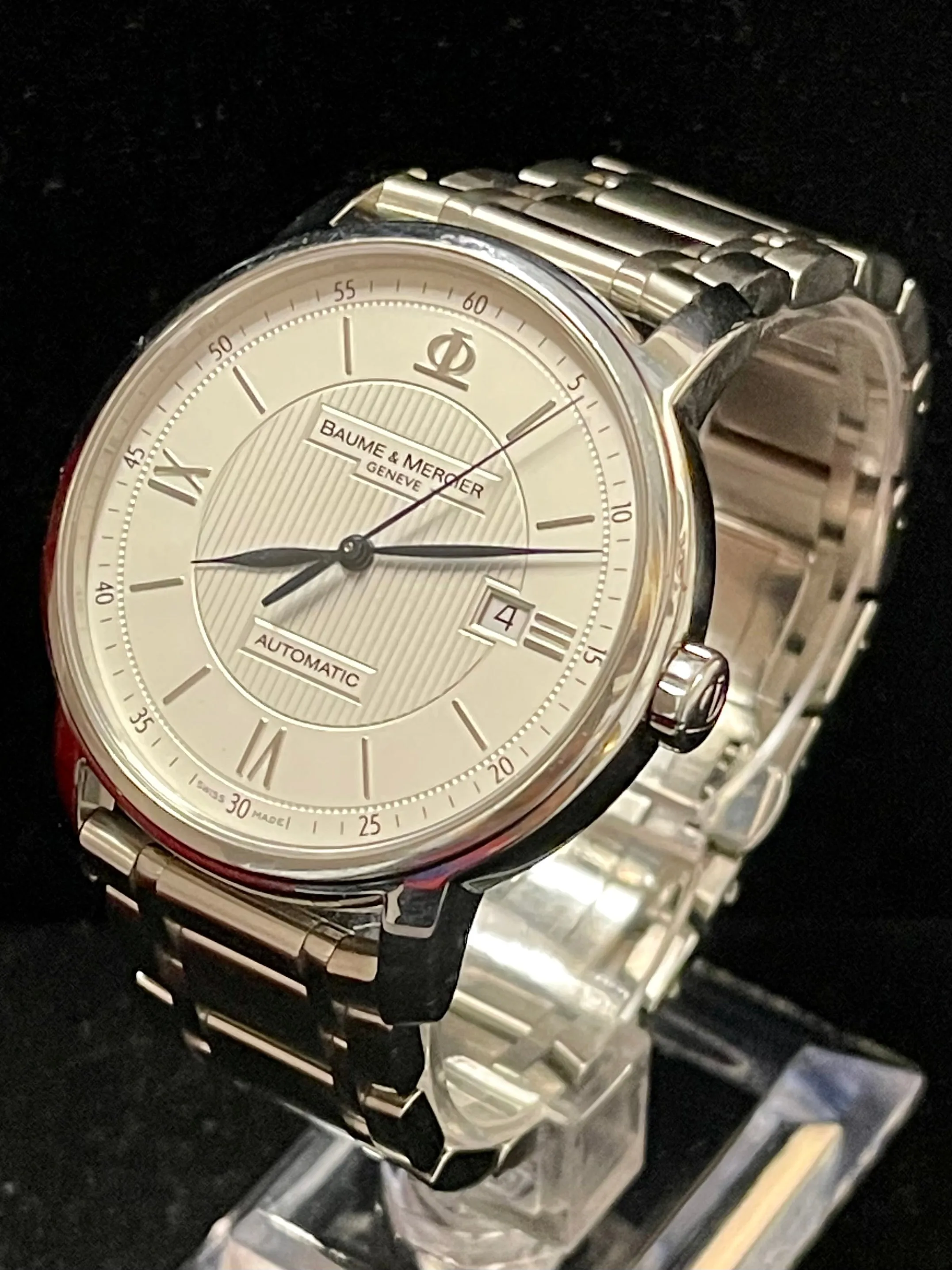 Baume & Mercier Classima Automatic Date Feature SS Men's Watch - $8K APR w/ COA!