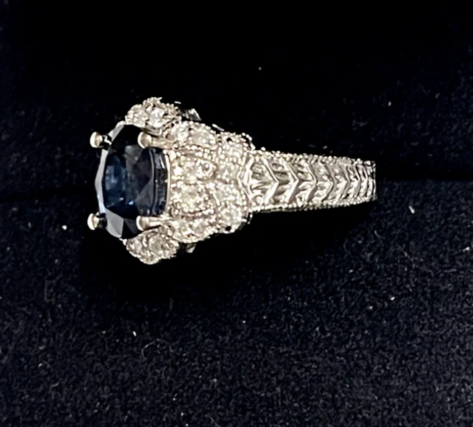 BNZ'S LADIES RICH BLUE SAPPHIRE, 18K WHITE GOLD & DIAMONDS RING - $40K APR w/ CoA!!!