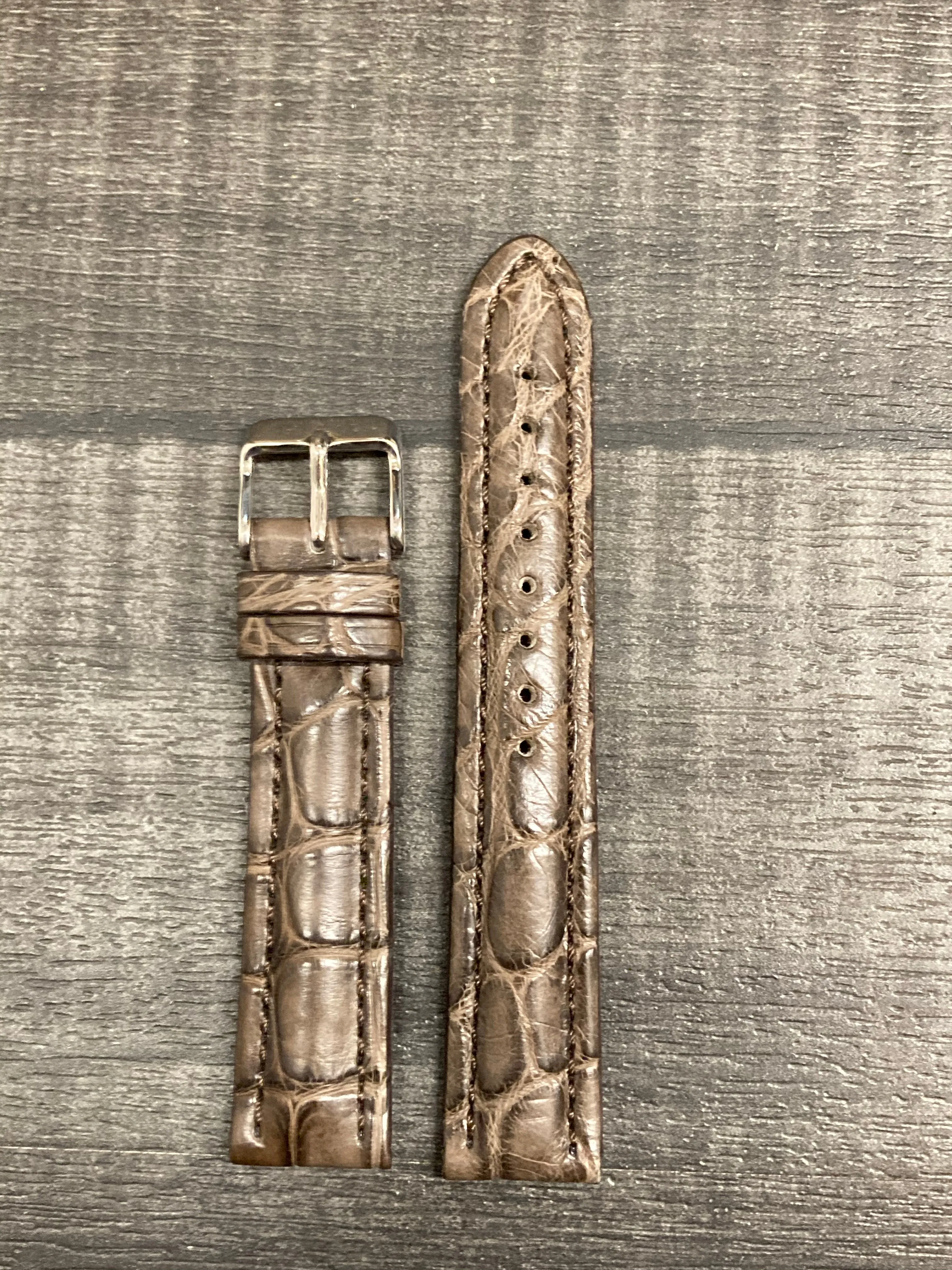 Brown Crocodile Padded Watch Strap - $750 APR VALUE w/ CoA! ✓