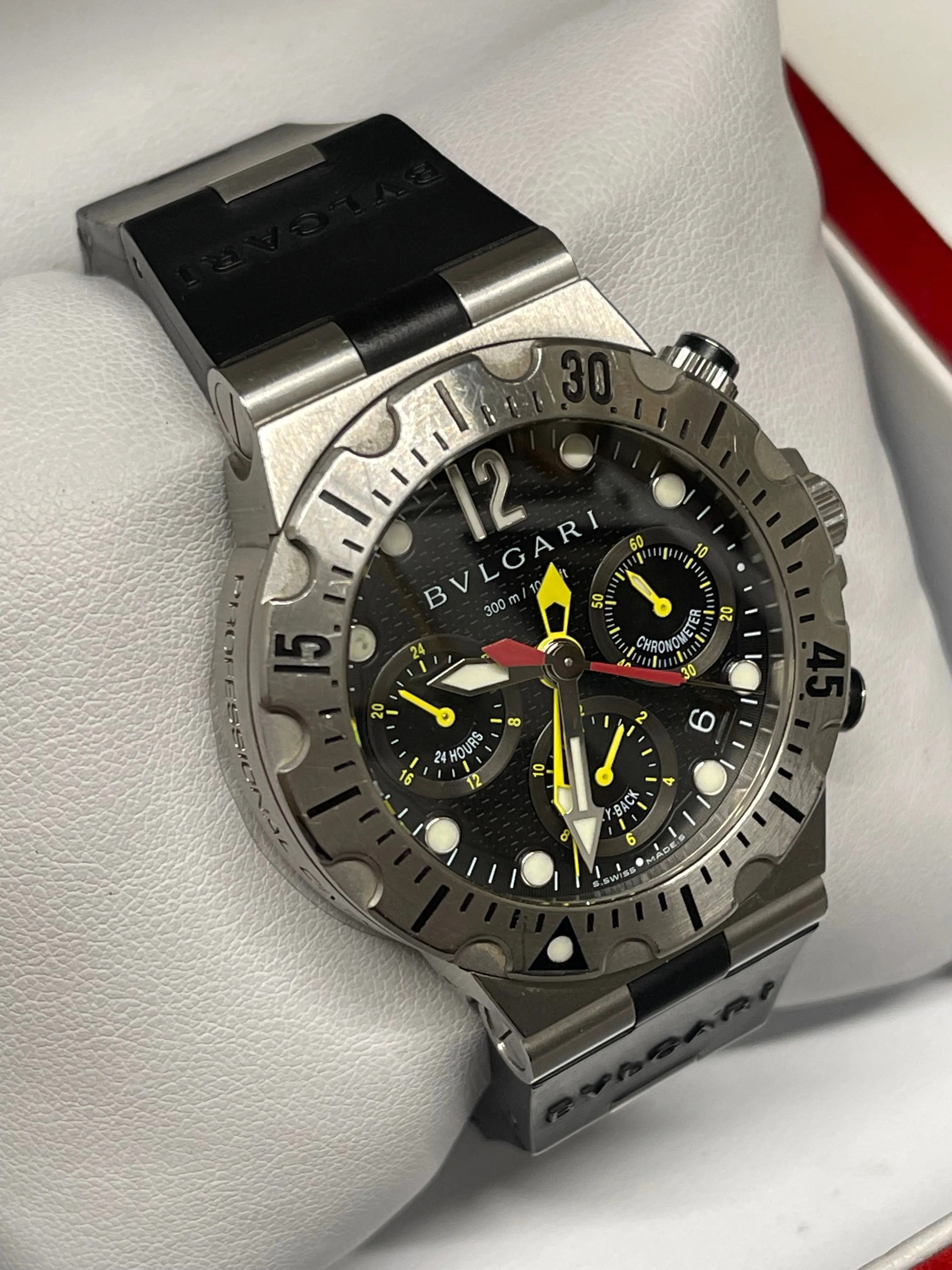BVLGARI Diagono Scuba SC40S Flyback Chrono Brand New Mens Watch- $16K APR w/ COA