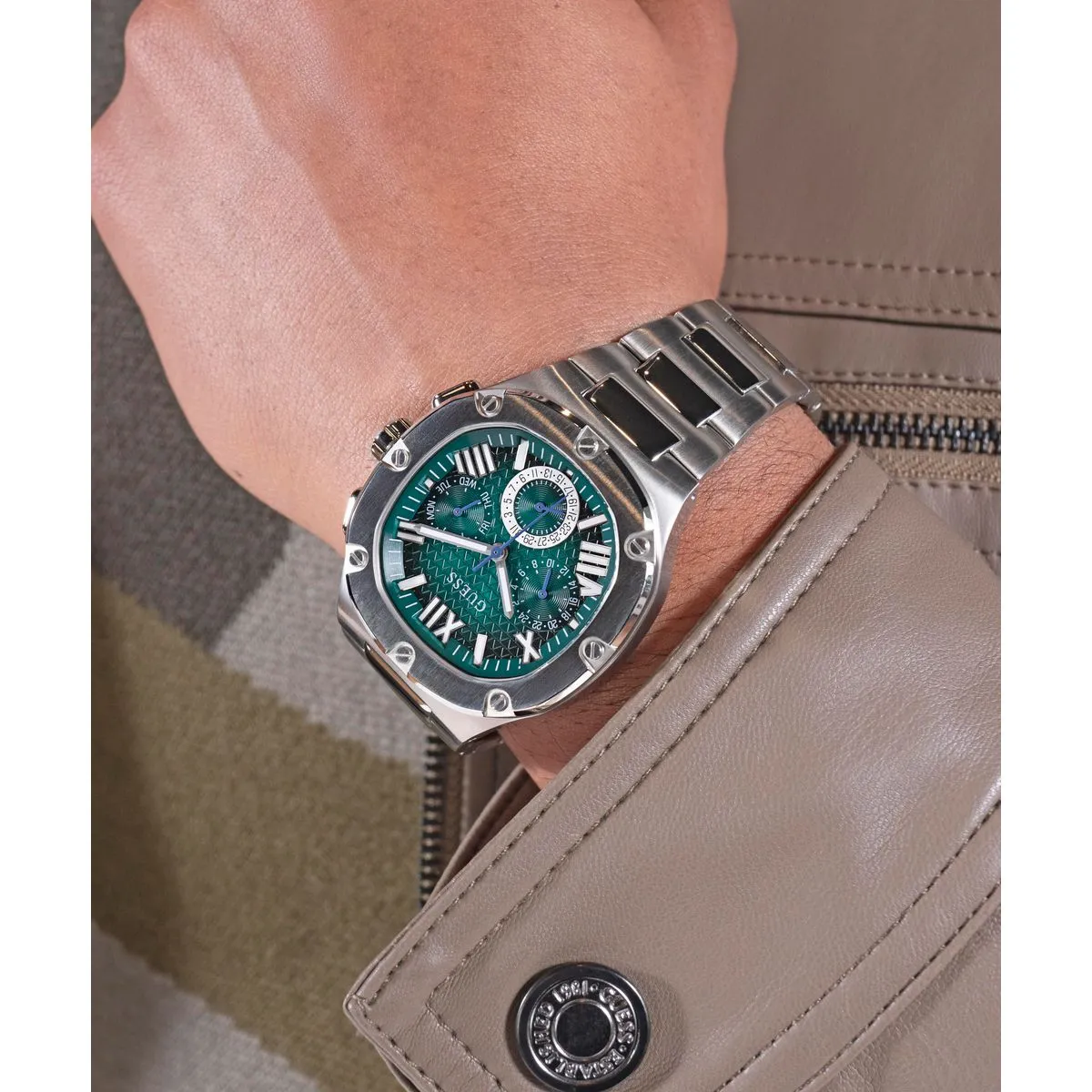Dress Men Quartz Green Dial Chronograph Recycled Steel Watch GW0572G6